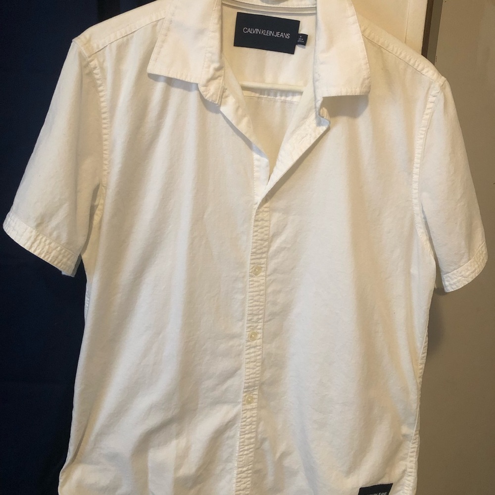 Men’s Calvin Klein shirt